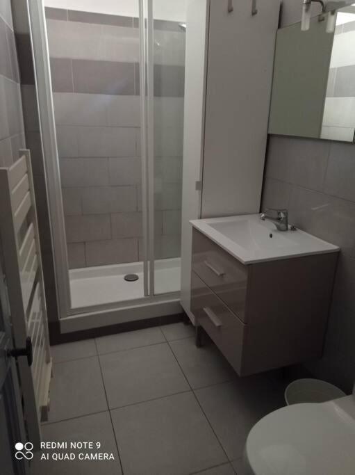 Appartement Au Coeur Du Village Sanary-sur-Mer Exteriér fotografie