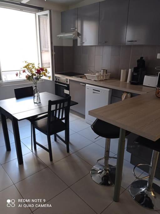 Appartement Au Coeur Du Village Sanary-sur-Mer Exteriér fotografie